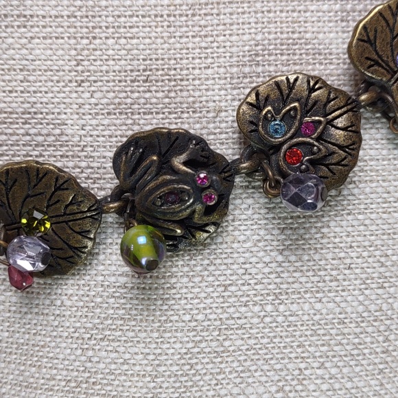 Chico's Vintage-look Jeweled Frog On Lily Pad Necklace - Picture 2 of 10